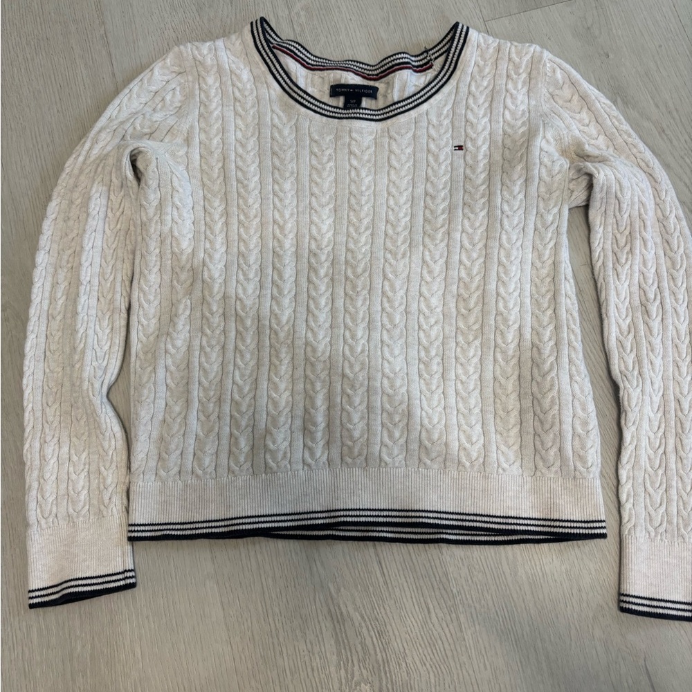 Tommy Hilfiger Women's Cream Cable Knit Sweater